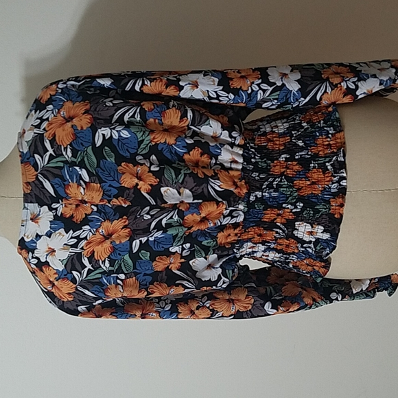 New. No tags. Floral Blouse - Picture 4 of 5